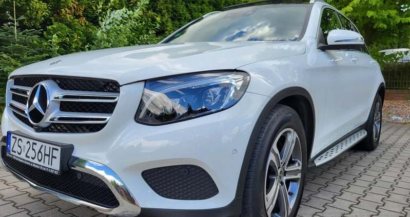 Mercedes-Benz GLC cena 153000 przebieg: 100000, rok produkcji 2017 z Szczecin małe 379